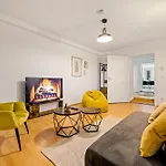 Cosy & Central, 500M From Main Station, Perfect For Work & Stay