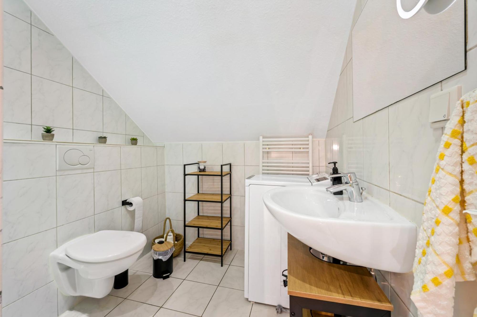 Apartment Cosy & Central, 500m From Main Station, Perfect For Work & Wiesbaden